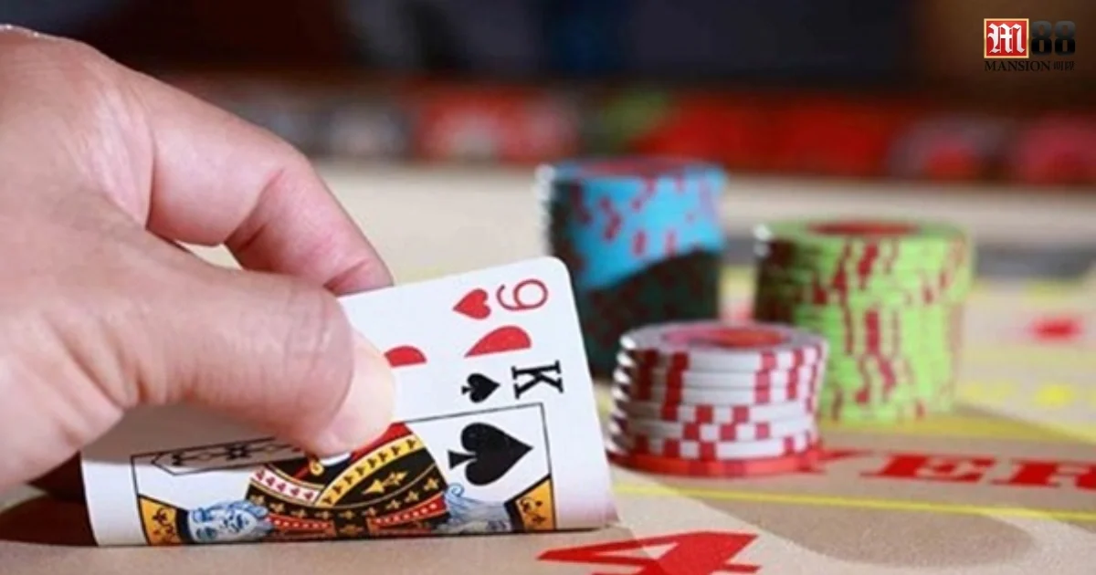 Tiến lên miền Nam là một trong những trò chơi bài truyền thống nổi tiếng tại Việt Nam